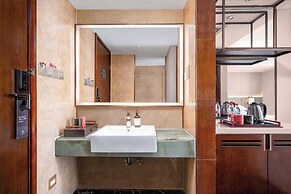 Lucky Holiday International Hotel Pazhou Convention and Exhibition Cen