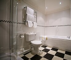 Miskin Manor Hotel And Health Club