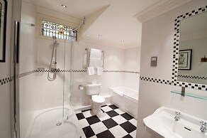 Miskin Manor Hotel And Health Club