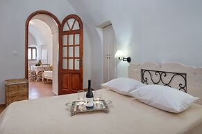 Kokos Traditional Houses