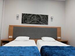 Whales Bay Hotel
