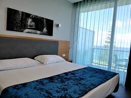 Whales Bay Hotel