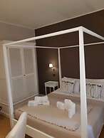 Maxim B&B Suite Rooms