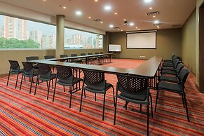 Hampton by Hilton Medellin