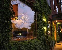 The Oxbow Hotel