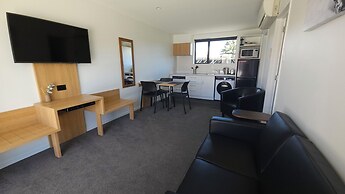 Sierra Motel