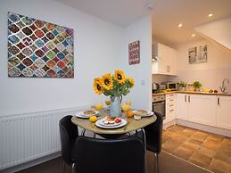 Beddoe Apartments