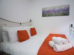 Beddoe Apartments