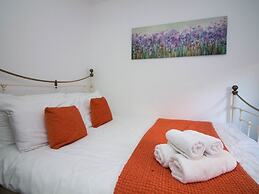 Beddoe Apartments