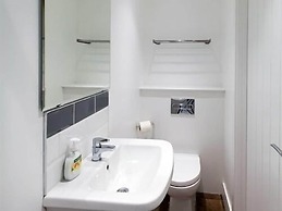 Beddoe Apartments