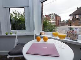 Beddoe Apartments