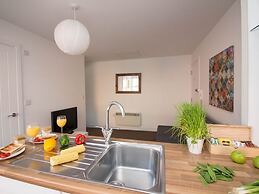 Beddoe Apartments