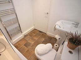 Beddoe Apartments