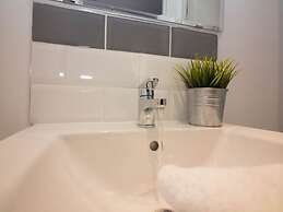 Beddoe Apartments