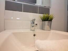 Beddoe Apartments