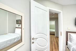 Bright Apart Hotel