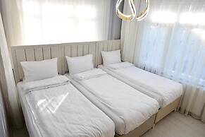 Bright Apart Hotel