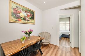 Bright Apart Hotel