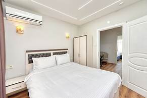 Bright Apart Hotel