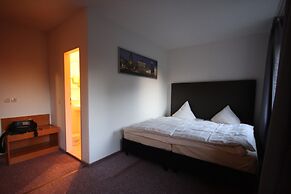 SL'otel - Budget
