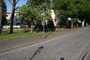 SL'otel - Budget