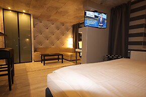 SL'otel - Budget