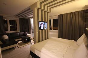 SL'otel - Budget