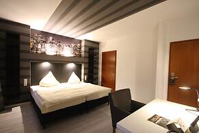SL'otel - Budget
