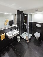 SL'otel - Budget