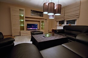 SL'otel - Budget