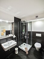 SL'otel - Budget