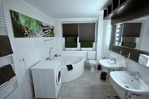 SL'otel - Budget