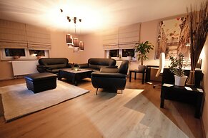 SL'otel - Budget