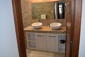 Mountain View Apartment