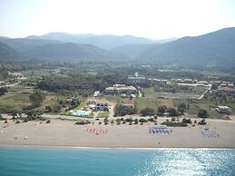 Karavostasi Beach Hotel
