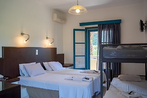 Karavostasi Beach Hotel