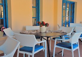 Karavostasi Beach Hotel