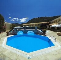 Karavostasi Beach Hotel