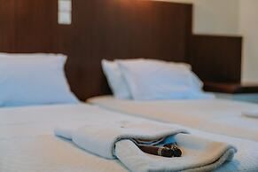 Karavostasi Beach Hotel