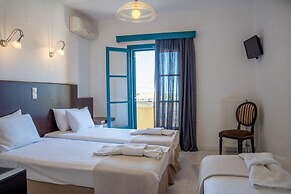 Karavostasi Beach Hotel