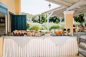 Karavostasi Beach Hotel