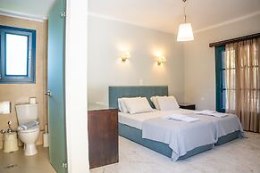 Karavostasi Beach Hotel