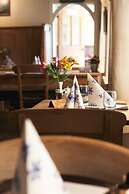 The Saracens Head Inn
