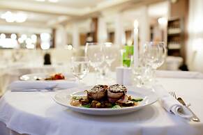 Golden Fish Hotel Apartments