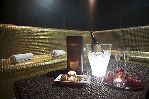 Golden Fish Hotel Apartments