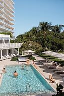 Four Seasons Hotel at The Surf Club