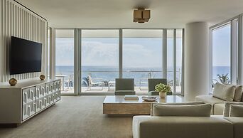 Four Seasons Hotel at The Surf Club