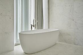 Four Seasons Hotel at The Surf Club