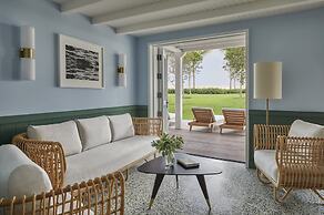 Four Seasons Hotel at The Surf Club