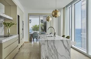 Four Seasons Hotel at The Surf Club